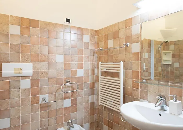 Villa - Con Piscina E Parcheggio Privato