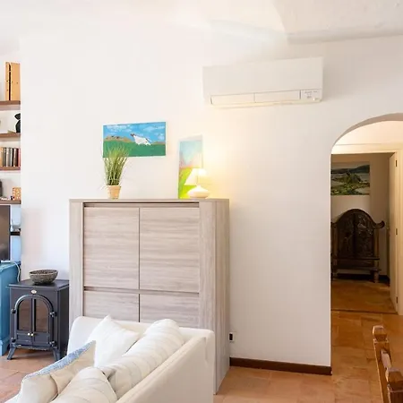 Villa - Con Piscina E Parcheggio Privato