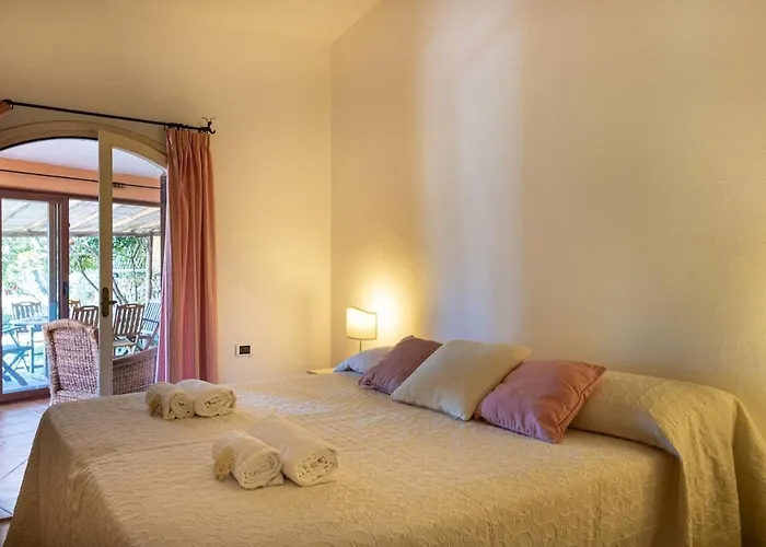 - Con Piscina E Parcheggio Privato