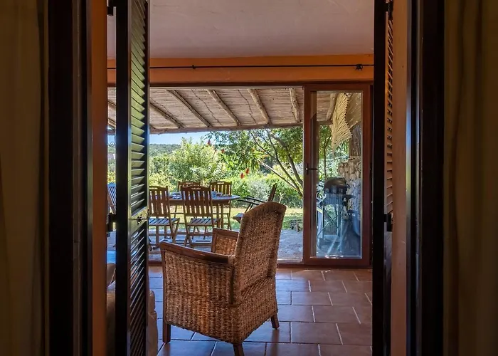 Villa - Con Piscina E Parcheggio Privato *